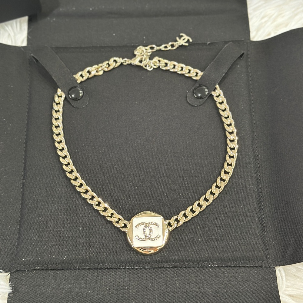 CHANEL CC LOGO GOLD CHOKER